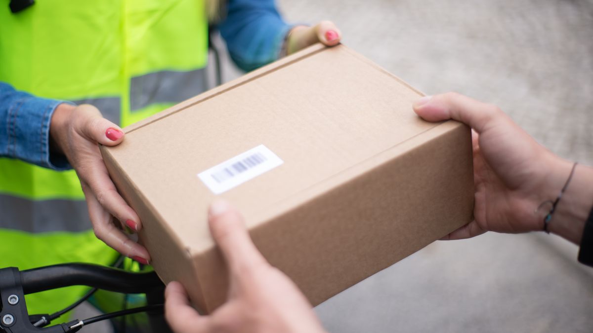How to Enter Mail-In Sweepstakes: Postcards, Envelopes, and Deadlines