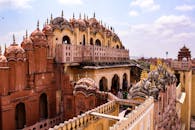 斋浦尔历史悠久的哈瓦玛哈以其错综复杂的建筑展示了壮丽的景色