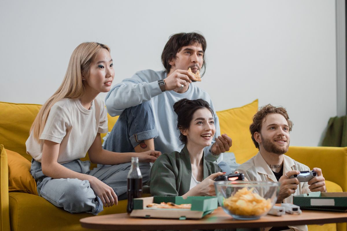New year's eve party games: friends playing a trivia quiz game together