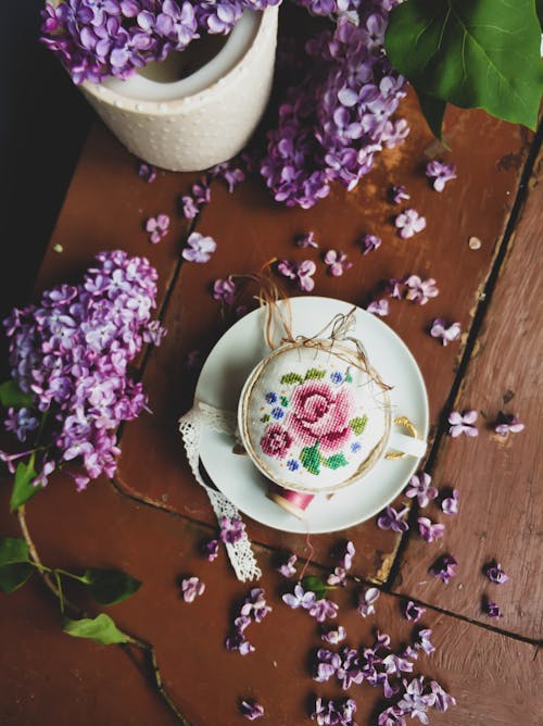 Free Purple Flowers on White Ceramic Plate Stock Photo