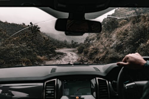 Fotobanka s bezplatnými fotkami na tému auto, divá príroda, jazda