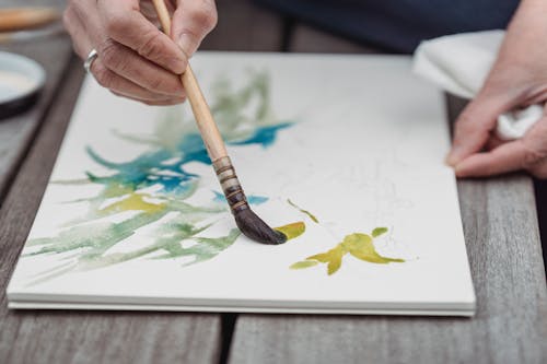 boya fırçası, boyama, çizim defteri içeren Ücretsiz stok fotoğraf