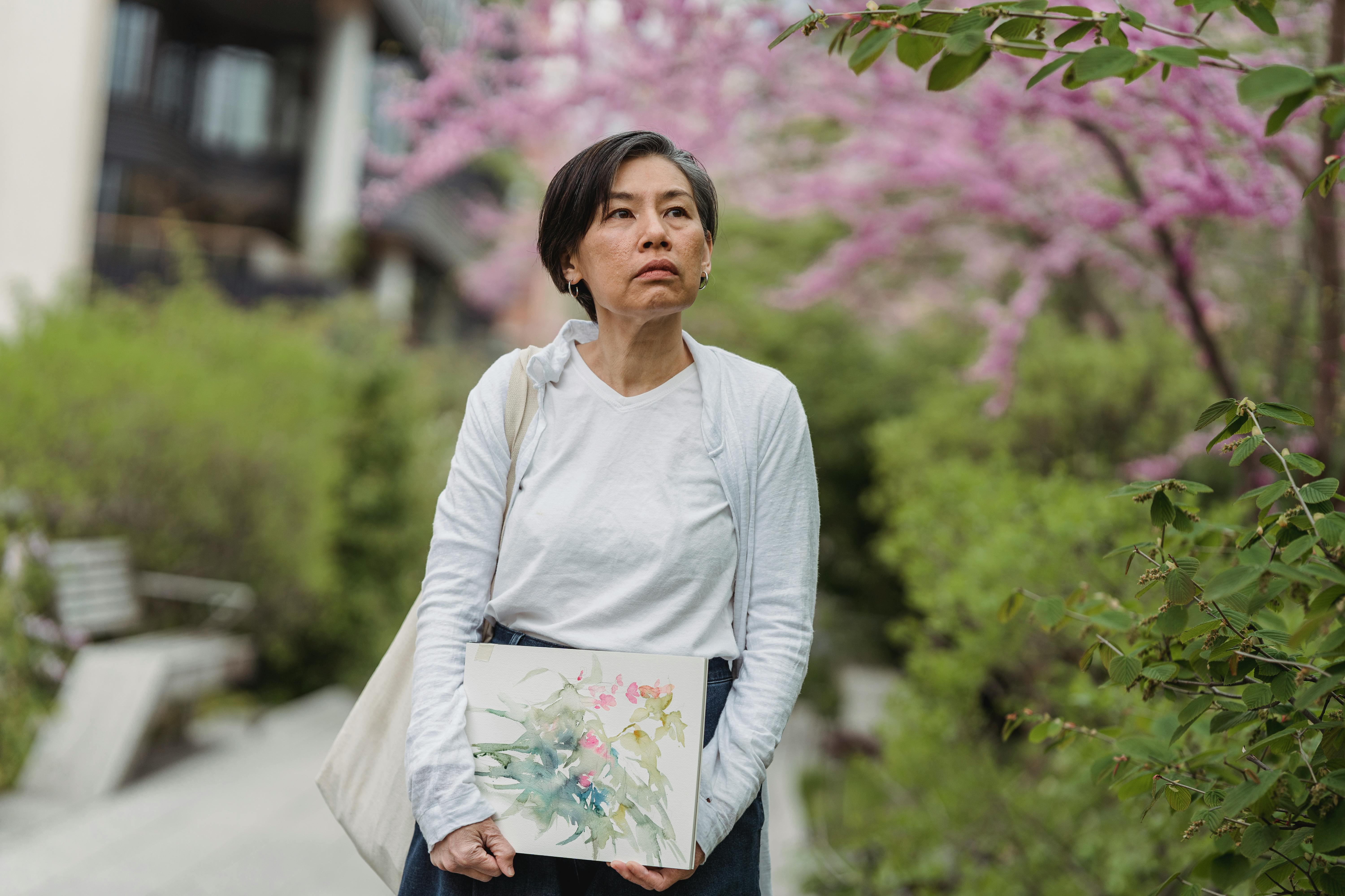 Connect with Your Inner Self Through Outdoor Mindfulness Painting