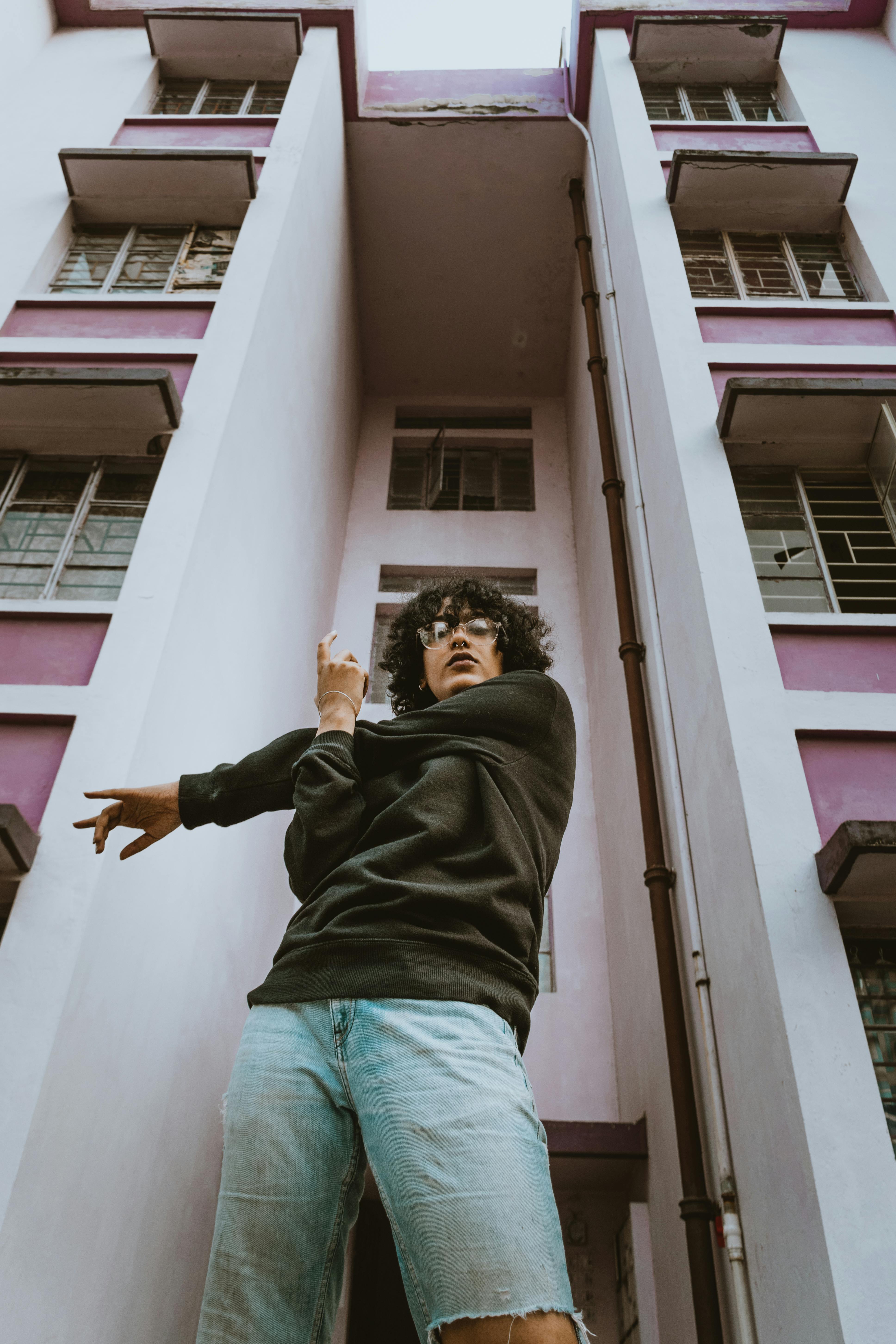 Which zodiac has low self esteem?