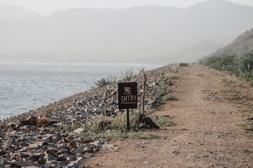 bilgi, dağlar, deniz içeren Ücretsiz stok fotoğraf