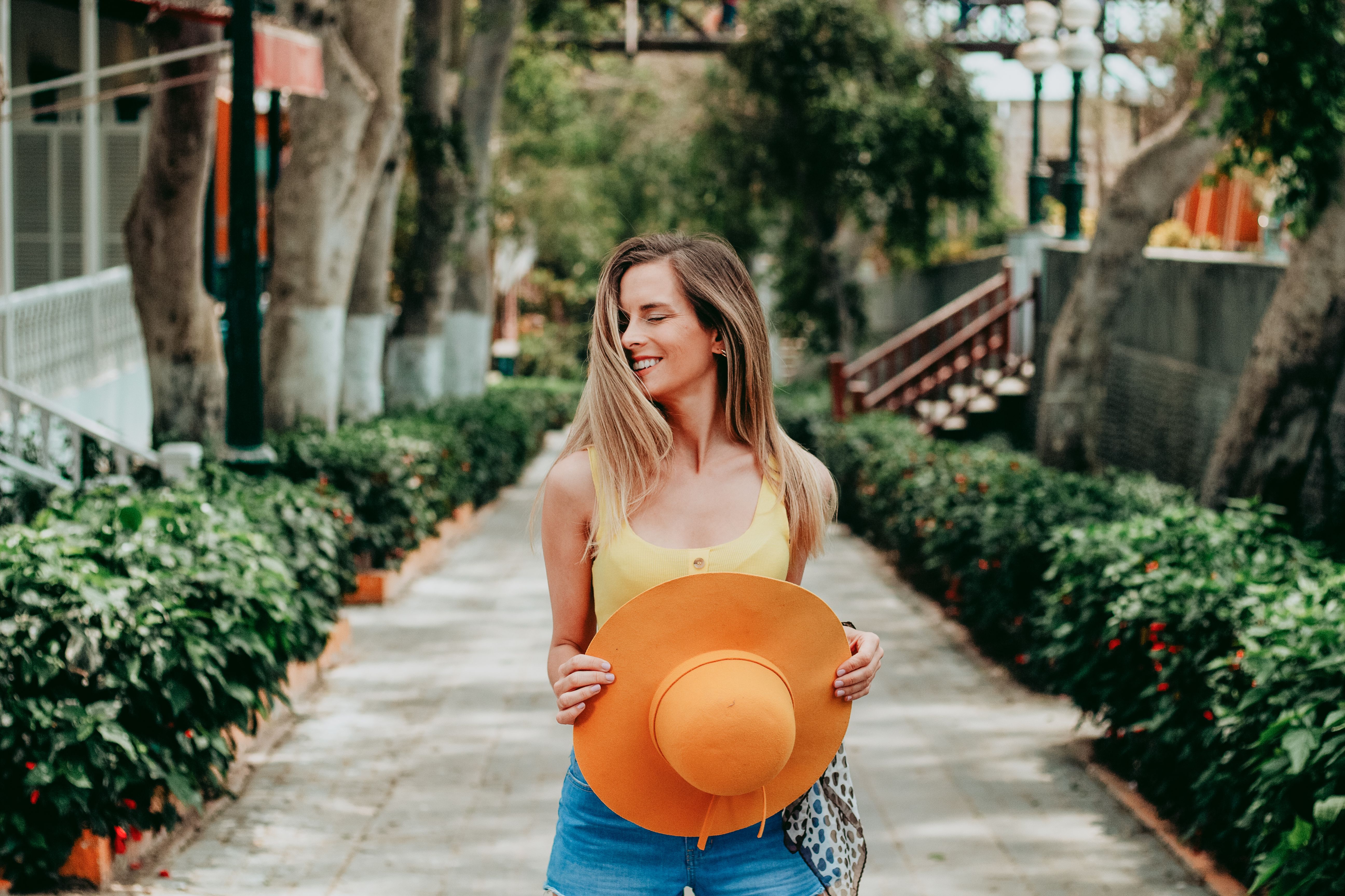 Everything You Need in Your Summer Capsule Wardrobe, Picked by Fashion Editors — Photo by Rickson Bejar on Pexels