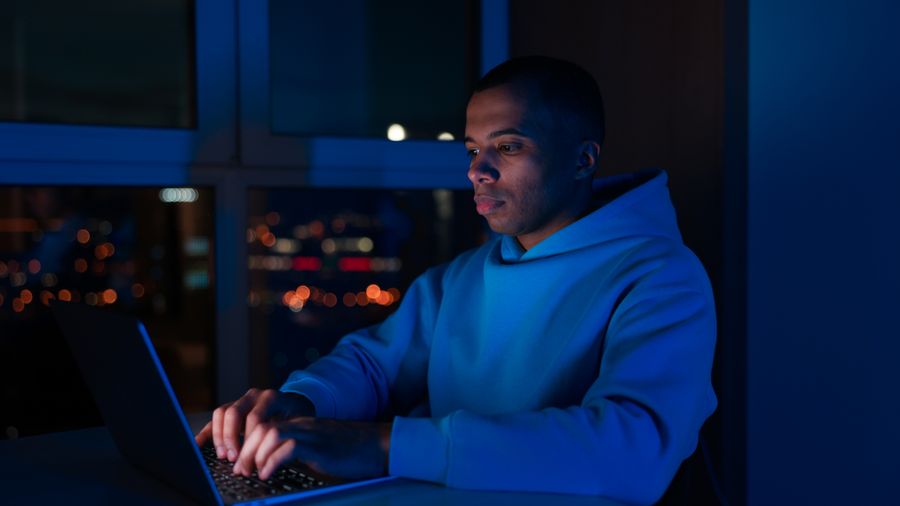 Joining a Blogging Community vs. Going It Alone