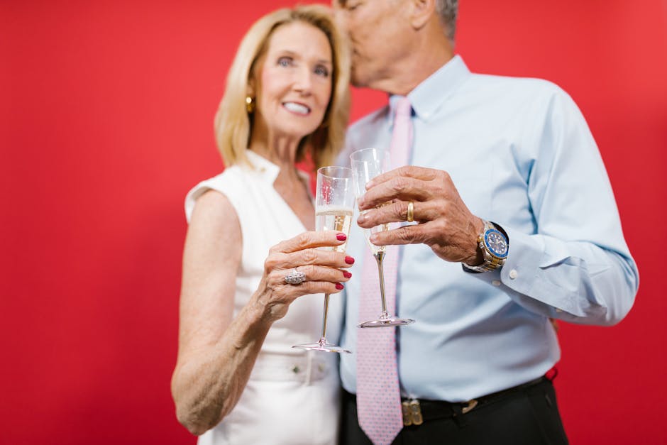 How To Celebrate Your Relationship Milestones? 15 Couple Enjoying A Picnic In The Park