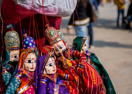 Foto profissional grátis de bonecos, carnaval, cheio de cor