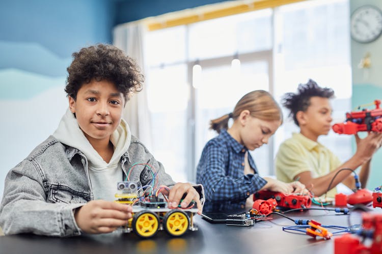 Kids Making Battery Operated Toys