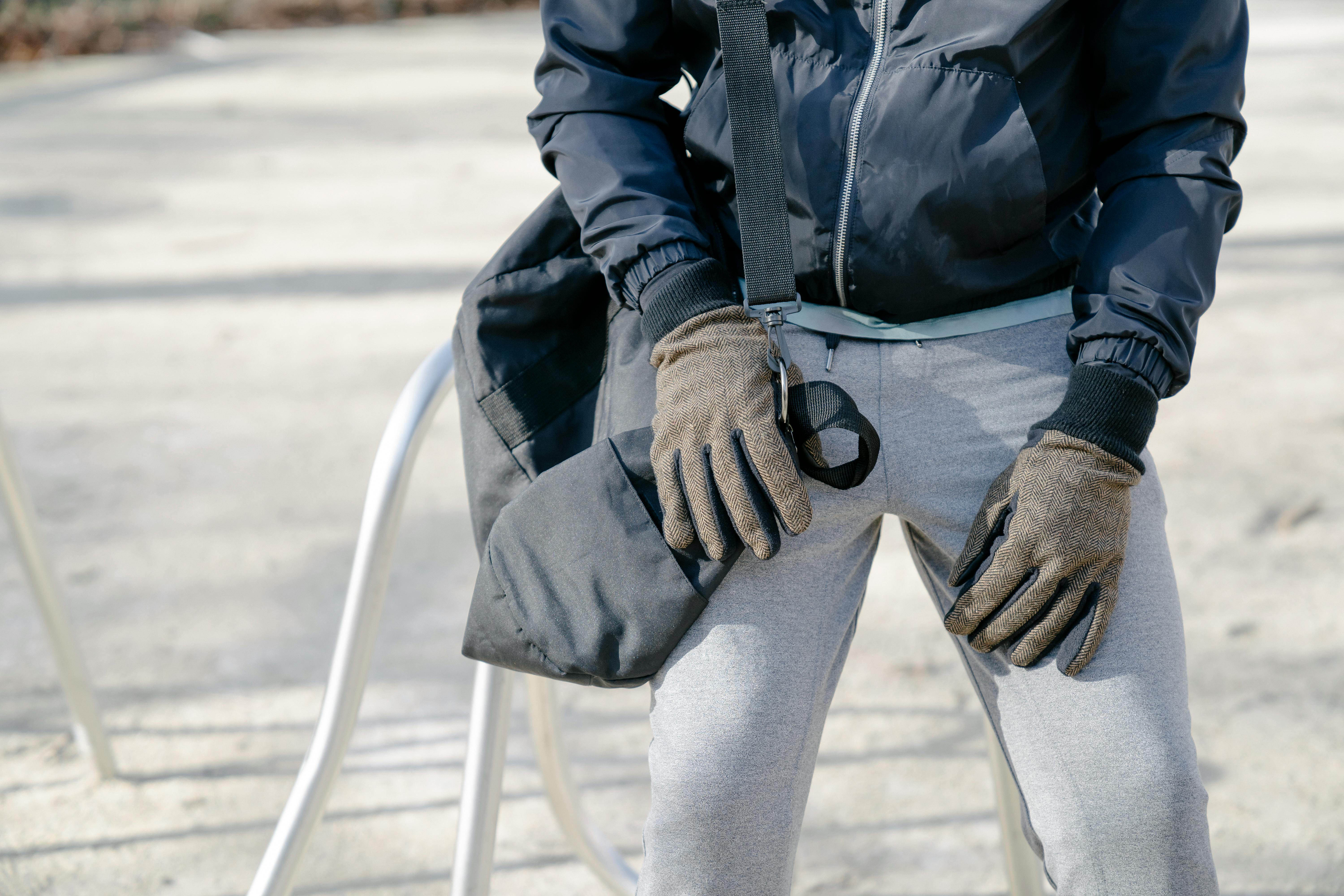 Can I shower with a catheter leg bag?