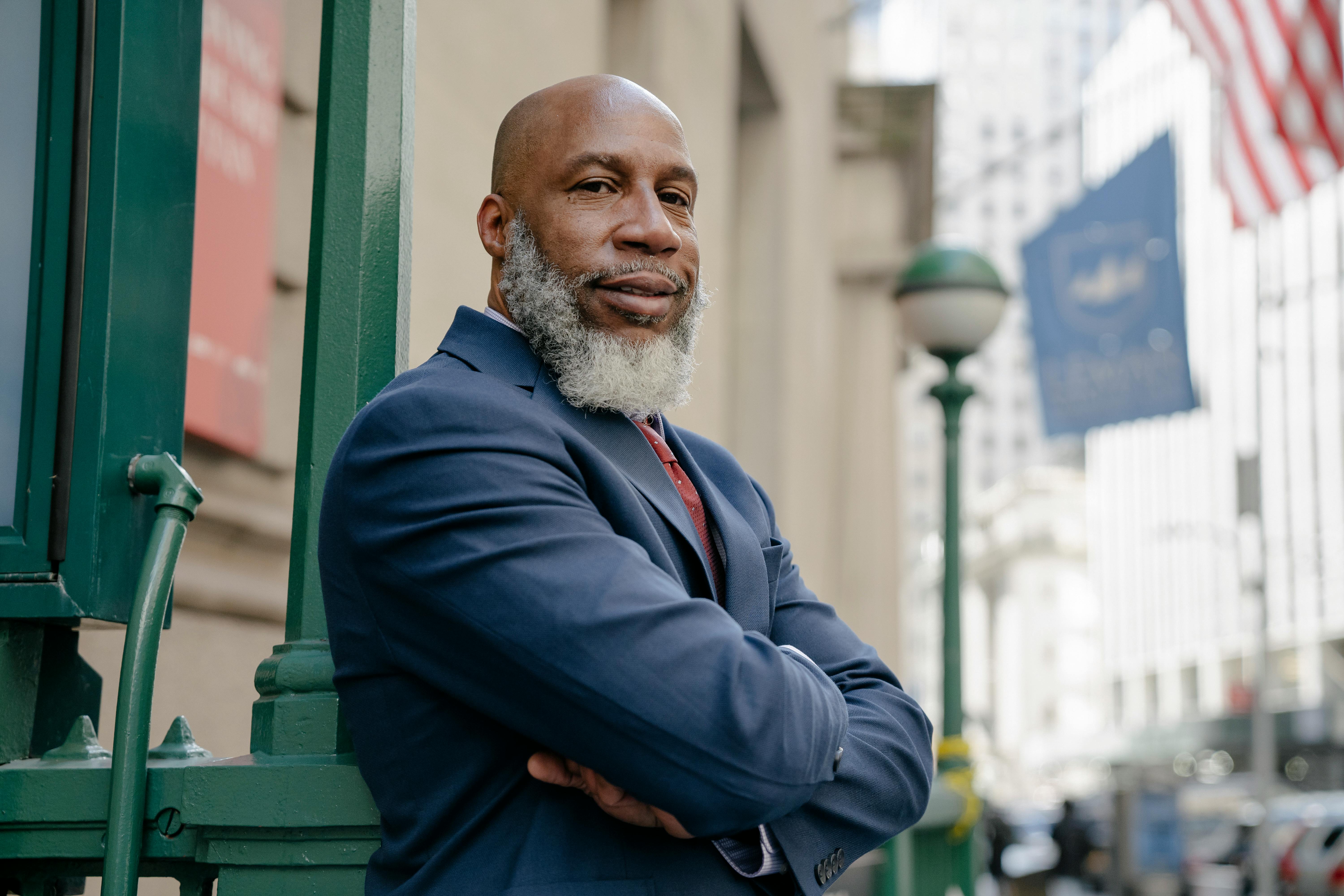 Métro, boulot, dodo... et tenue grise : la mode s'endort-elle ?