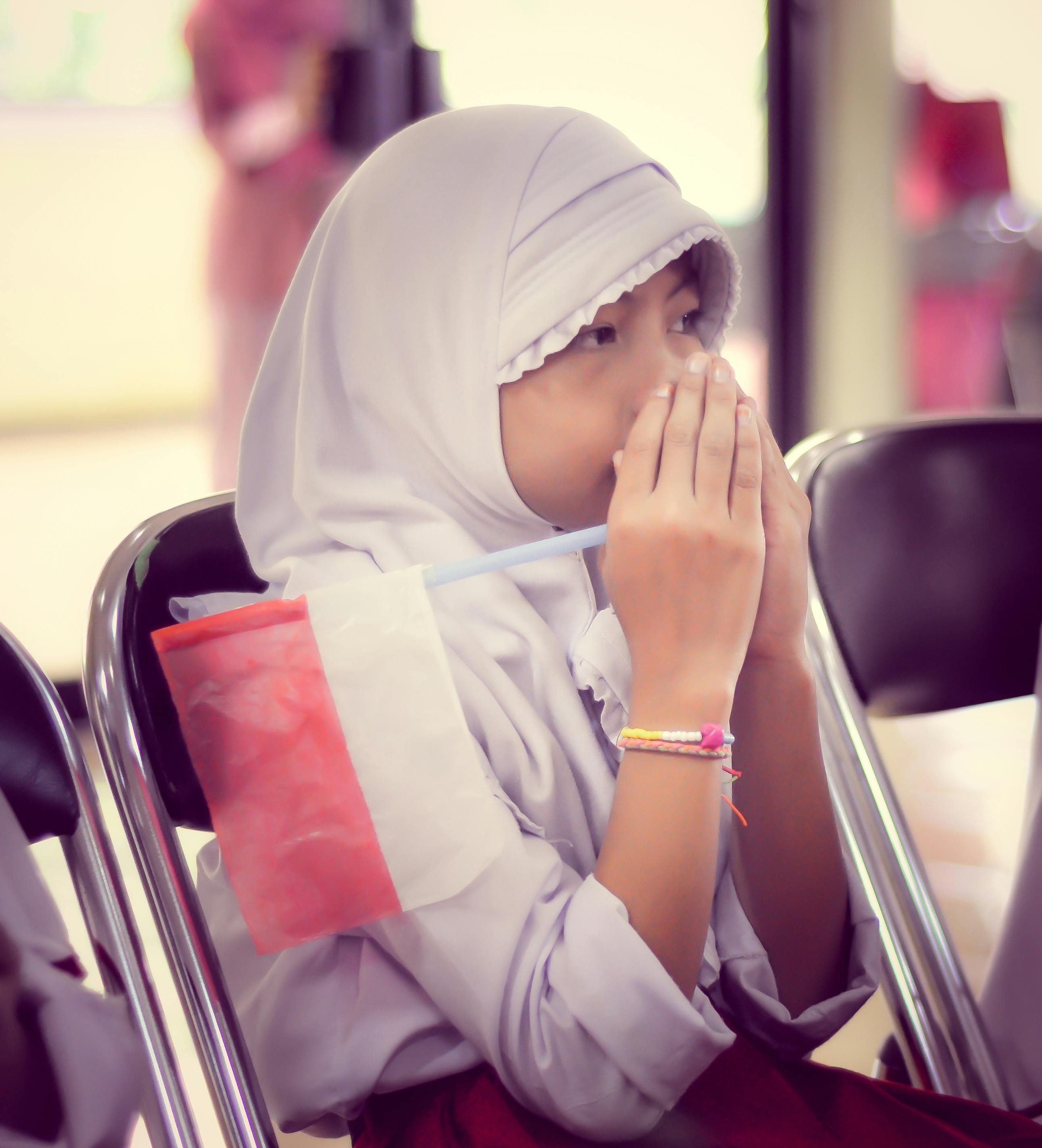 イスラム教徒 インドネシア 女子高生の無料の写真素材