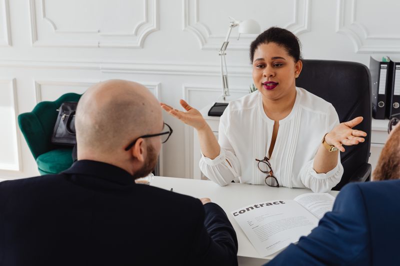 Sleep consultant working online with parent clients — niche small business idea 2026