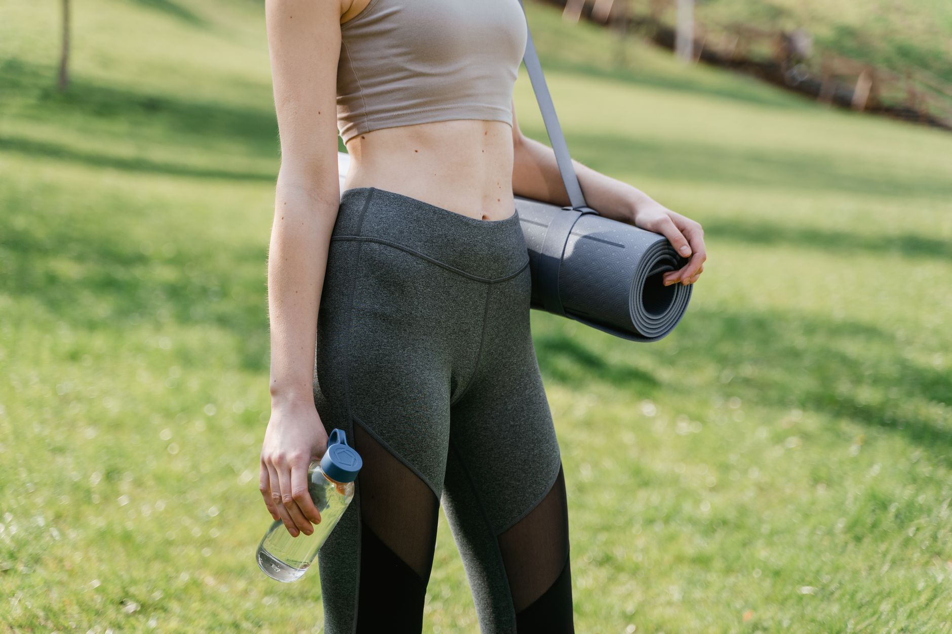 Foto profissional grátis de ação, activewear, adulto jovem