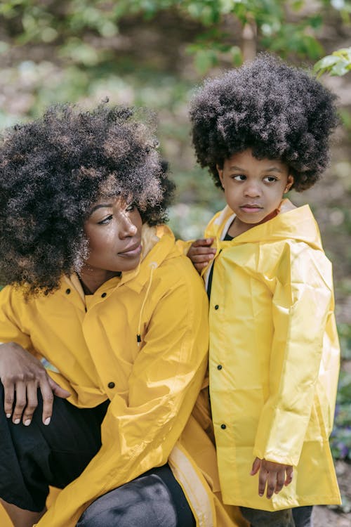 Gratis lagerfoto af afro hår, barn, hættetrøjer