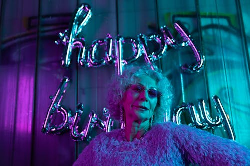 бесплатная Бесплатное стоковое фото с активная бабушка, вечеринка, вечеринка в честь дня рождения Стоковое фото