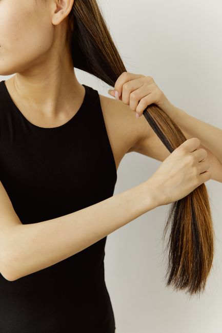 Rahasia Perawatan Rambut Panjangku: Rutinitas Sederhana yang Efektif Rahasia Perawatan Rambut Panjangku: Rutinitas Sederhana yang Efektif