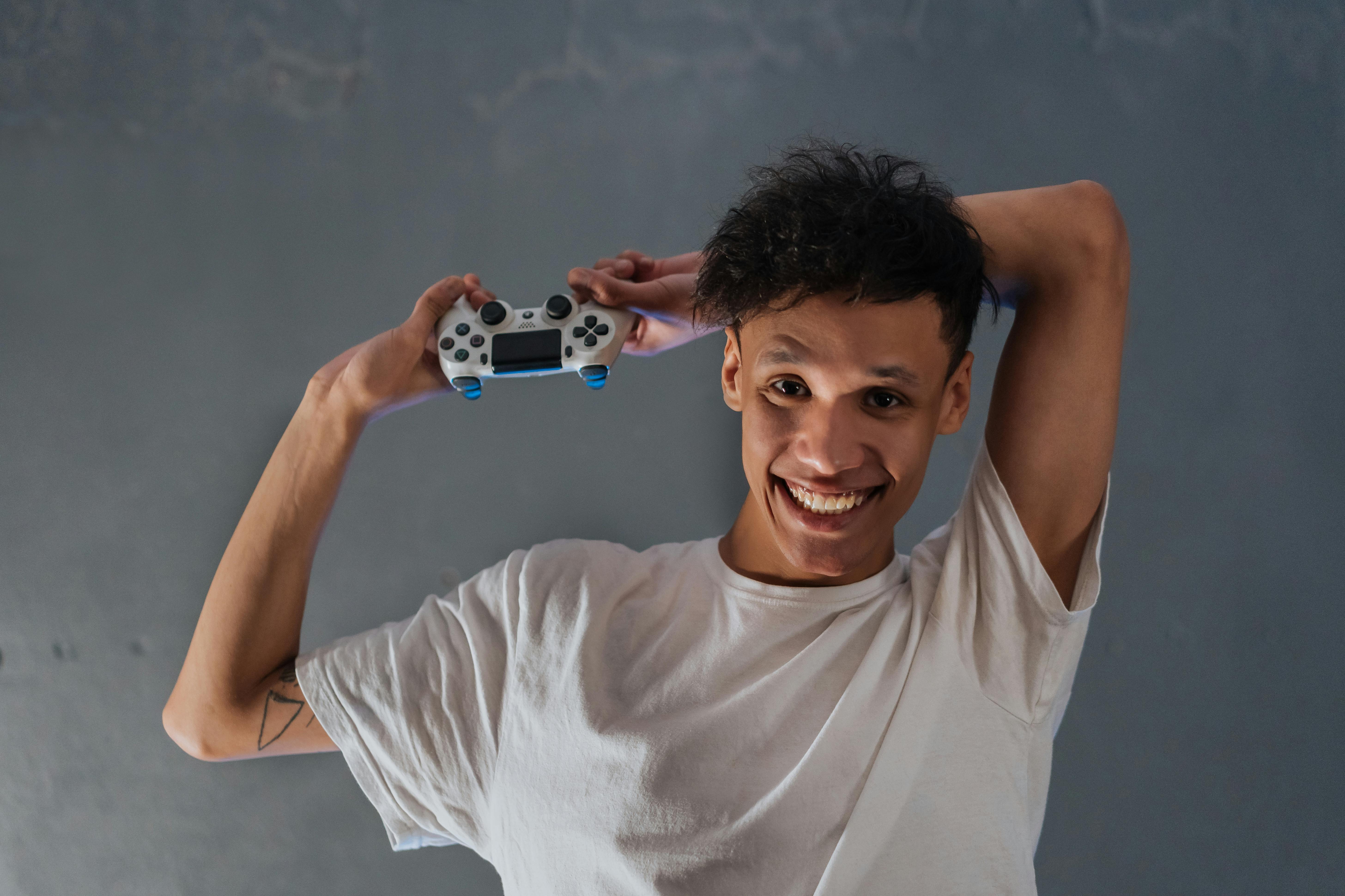 Why Cross-Platform Play Is Crucial for Online Gaming Communities — Photo by Mikhail Nilov on Pexels