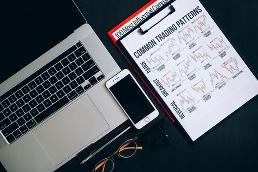 Gratis stockfoto met aandelenmarkt, afstandswerk, analyse