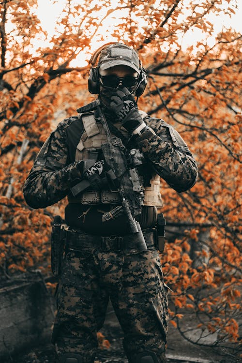 Free Soldier in Uniform in Park Stock Photo