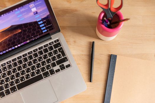 14 Essential Productivity Tools That Help Remote Teams Stay Focused and Organized