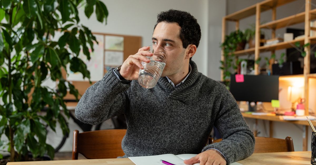 Can drinking cold water cause an immediate sharp pain in the chest?