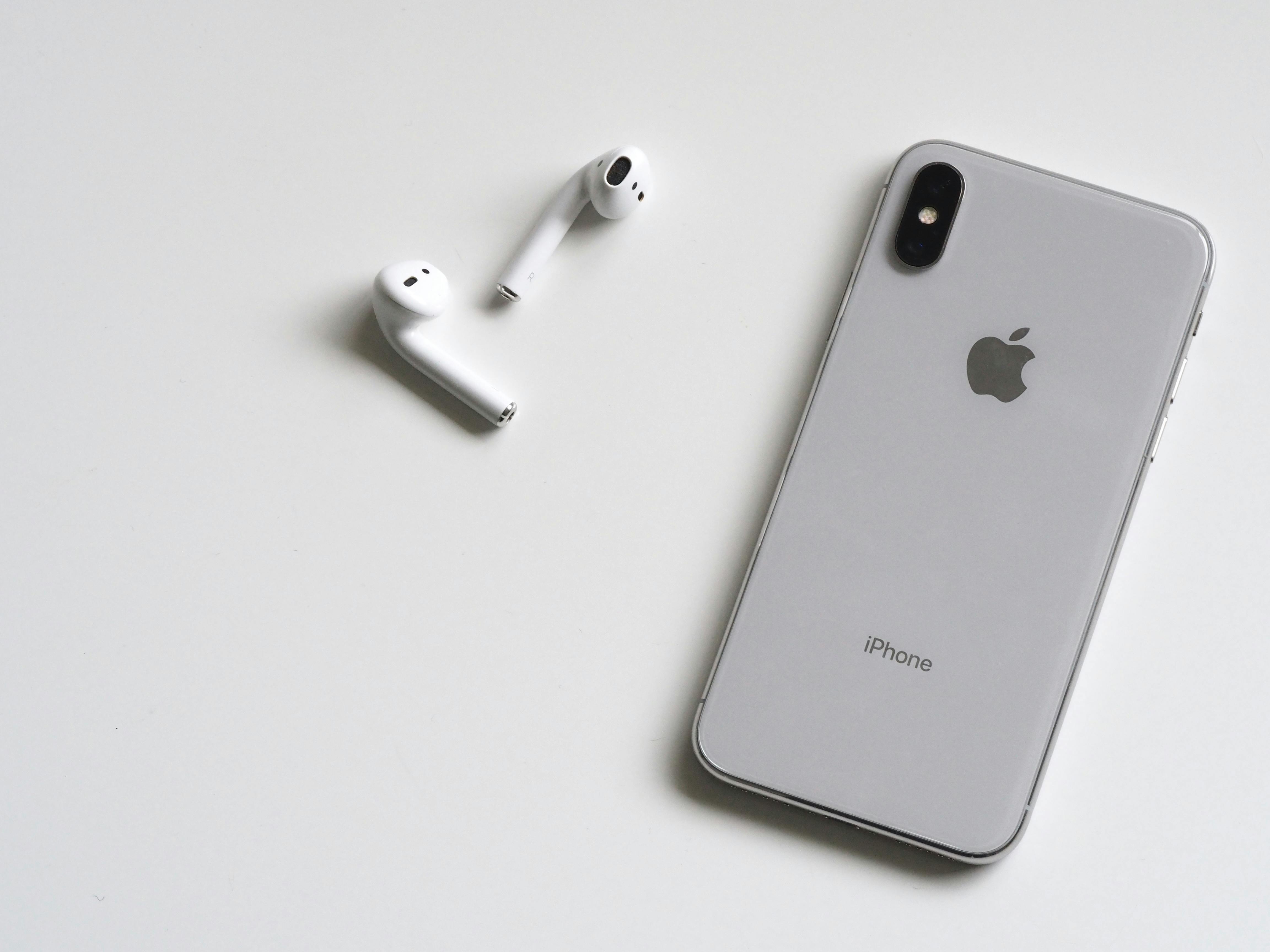 Biến iPhone X trở nên “trong suốt” bằng cách cực kỳ đơn giản