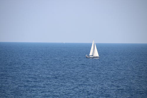 Základová fotografie zdarma na téma modré moře, plachetnice