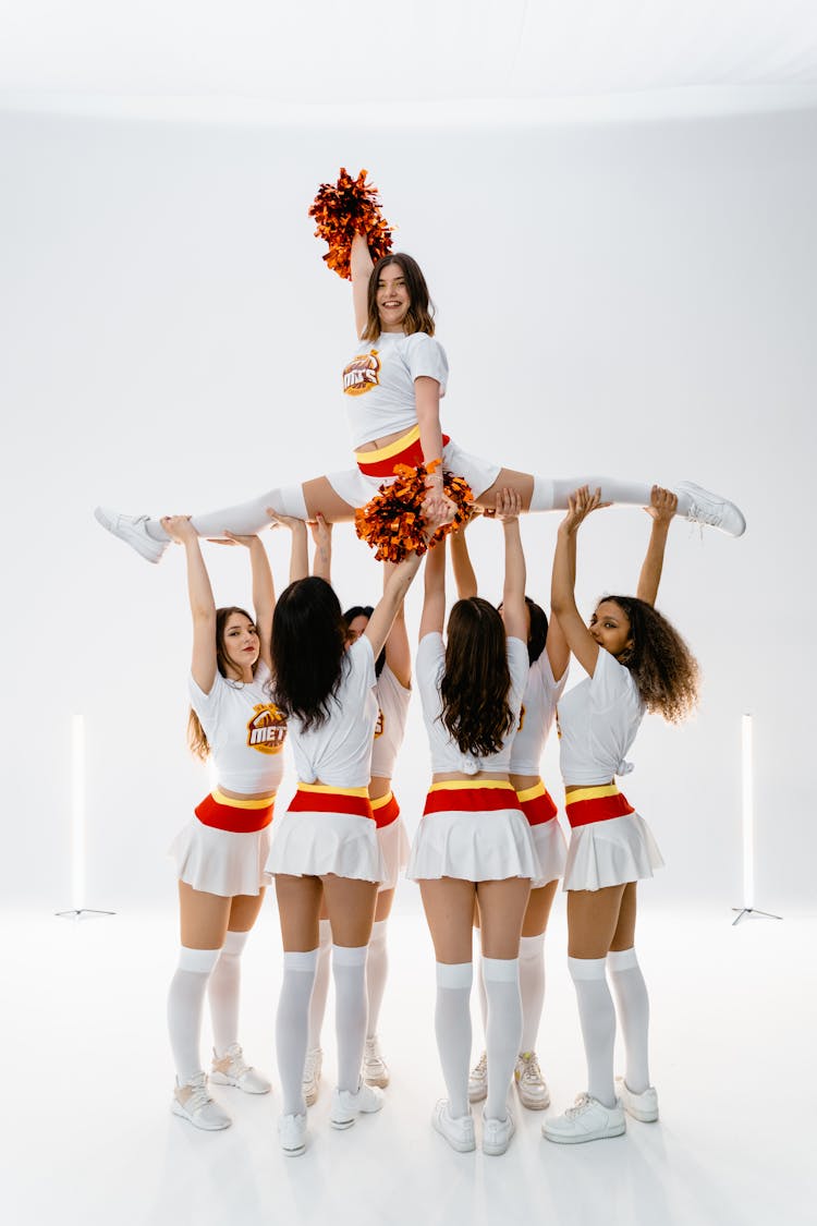 Cheerleaders In The Studio