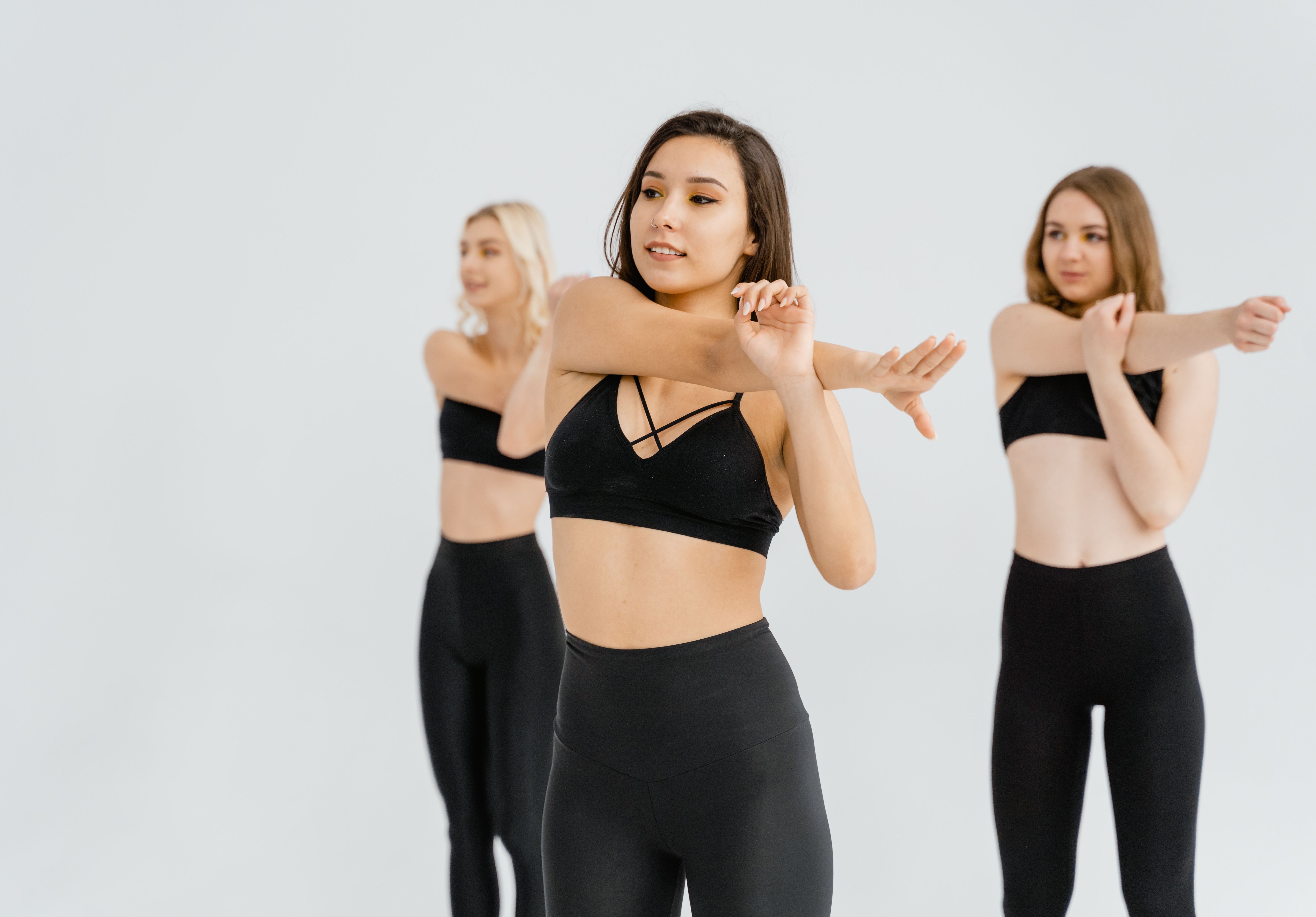2 Women in Black Sports Bra and Leggings · Free Stock Photo