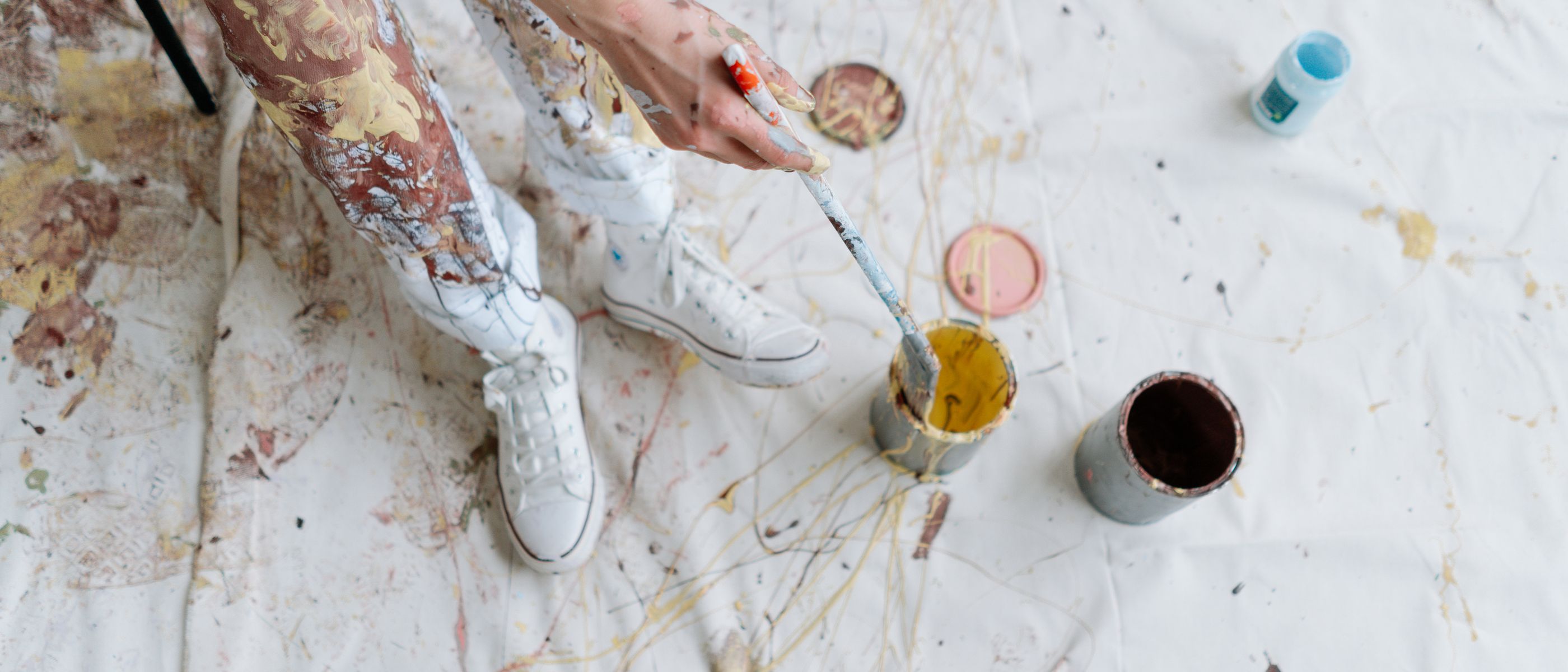 Painters and Decorators in Isle of Dogs — dust sheets down and the room fully protected