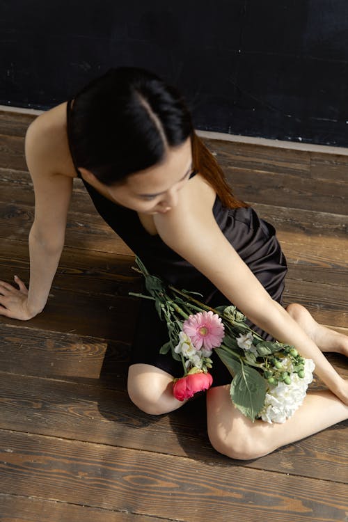 Immagine gratuita di abito, donna, fiori