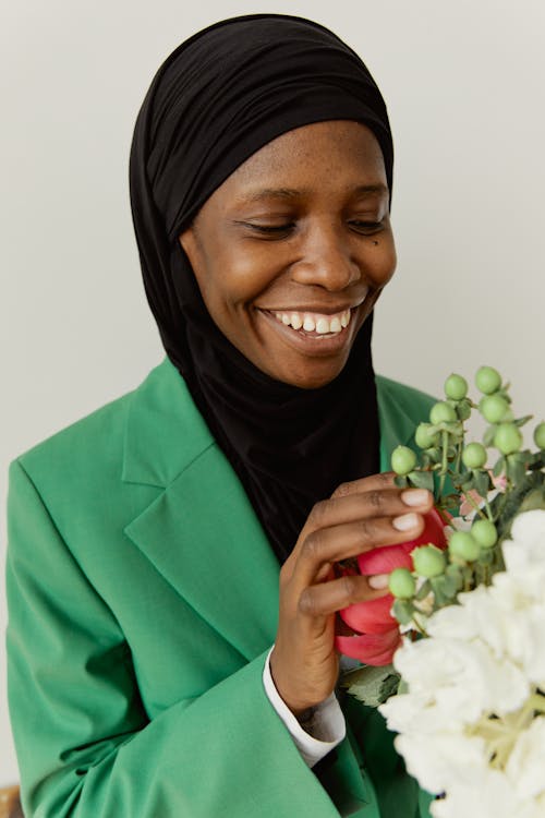 Free A Woman in a Hijab Smiling  Stock Photo