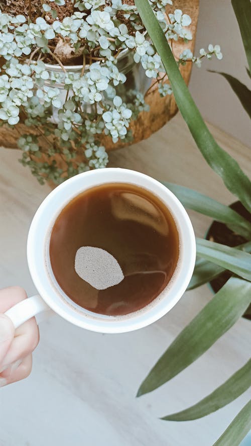 Free A Close-Up Shot of a Cup of Coffee Stock Photo