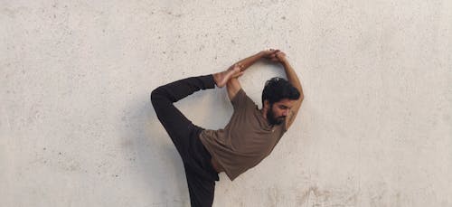 Бесплатное стоковое фото с natarajasana, йога, петли