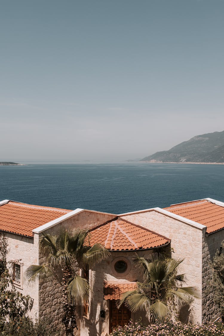  Villa With A Scenic View Of The Sea