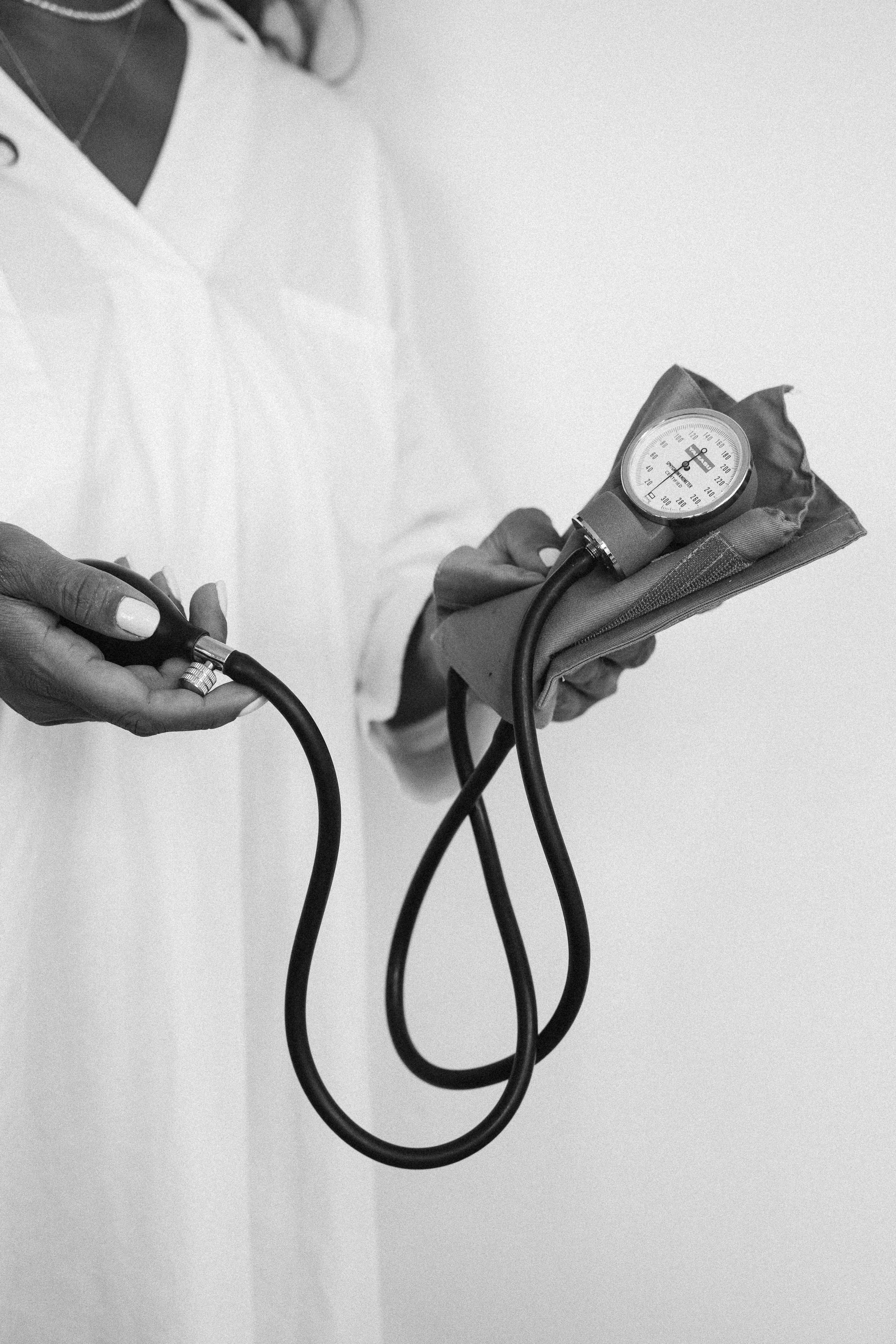 Nurse Holding Medical Devices Photos, Download The BEST Free Nurse