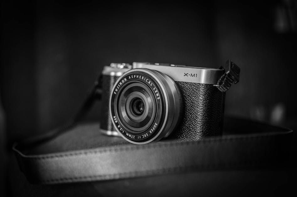 Free stock photo of black-and-white, camera, lens