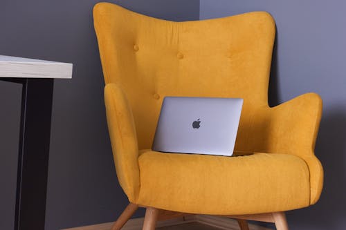 Ilmainen kuvapankkikuva tunnisteilla keltainen tuoli, kotona, loft