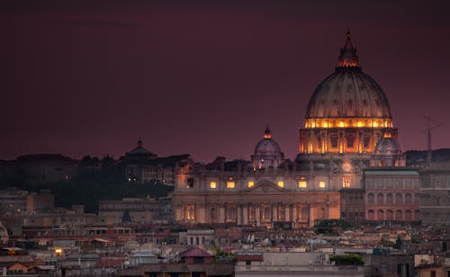 Бесплатное стоковое фото с архитектура, базилика святого петра, вечер