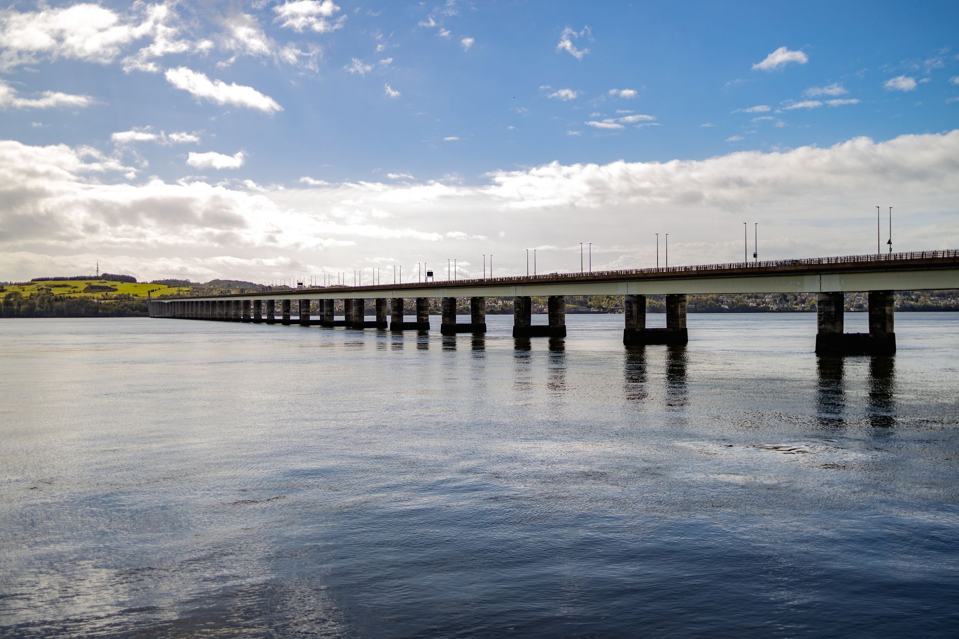 Airport transfers in Dundee Airport transfers in Dundee