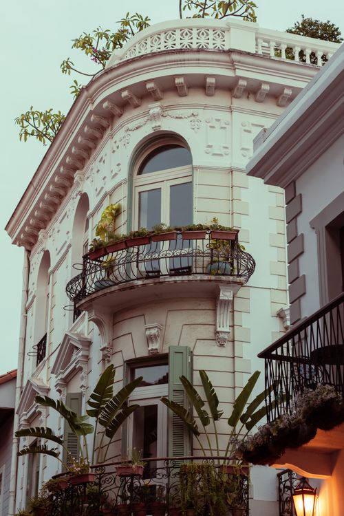 Free Charming colonial-style building with ornate balconies in Panama City, offering a glimpse of its rich architectural heritage. Stock Photo
