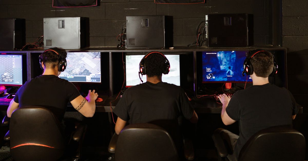 FaZe clinch first Bounty Finals spot over DENDELE cover