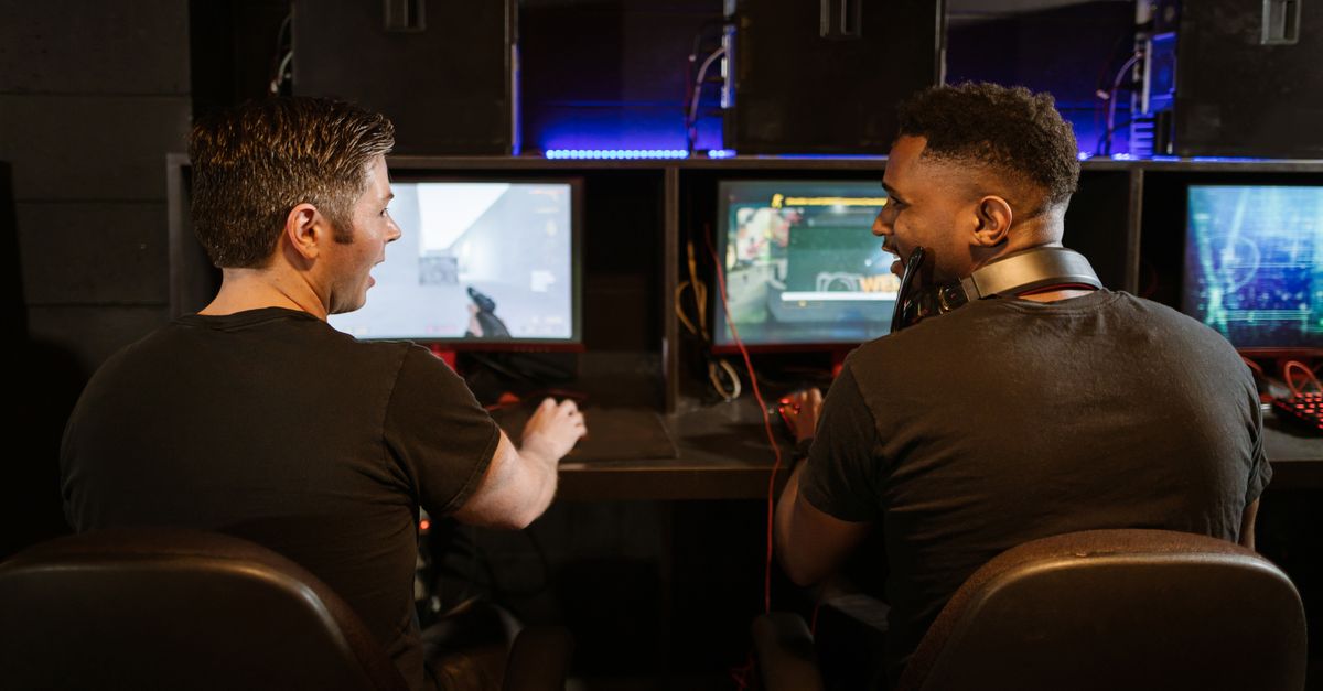 CS2 at Esports World Cup 2026: Schedule, results, bracket, teams, and how to watch cover