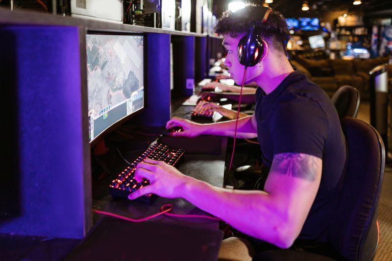 Gaming Cafe Arena