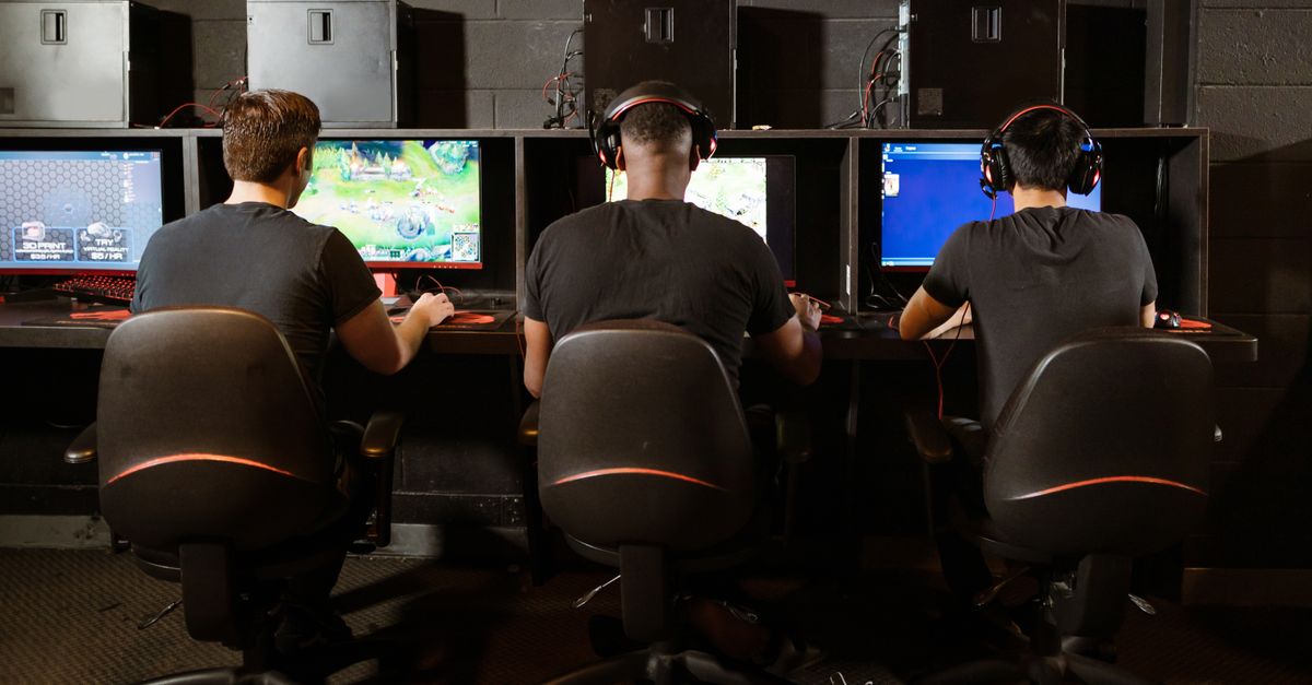 Обложка: Astralis, HEROIC, 100 Thieves среди команд подтверждены на Stake Pulse Beat II
