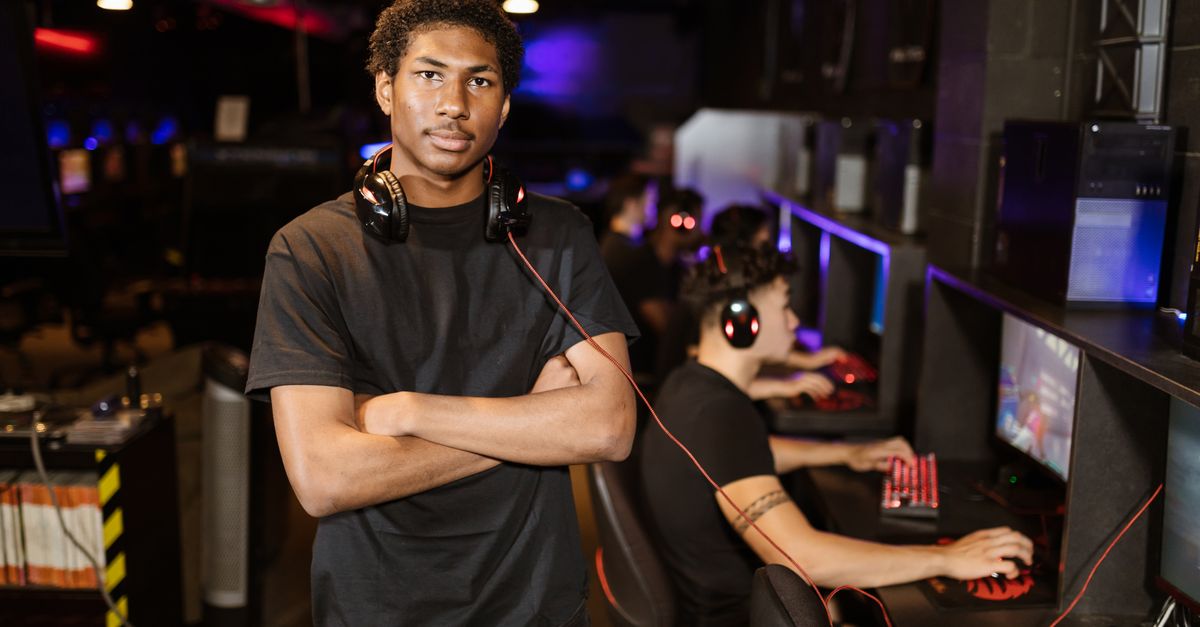 DENDELE upset FURIA as BLAST Bounty Stage 1 comes to an end cover