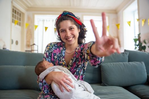 Cabeça de Mãe: entrevista com Débora Araújo - imagem 1