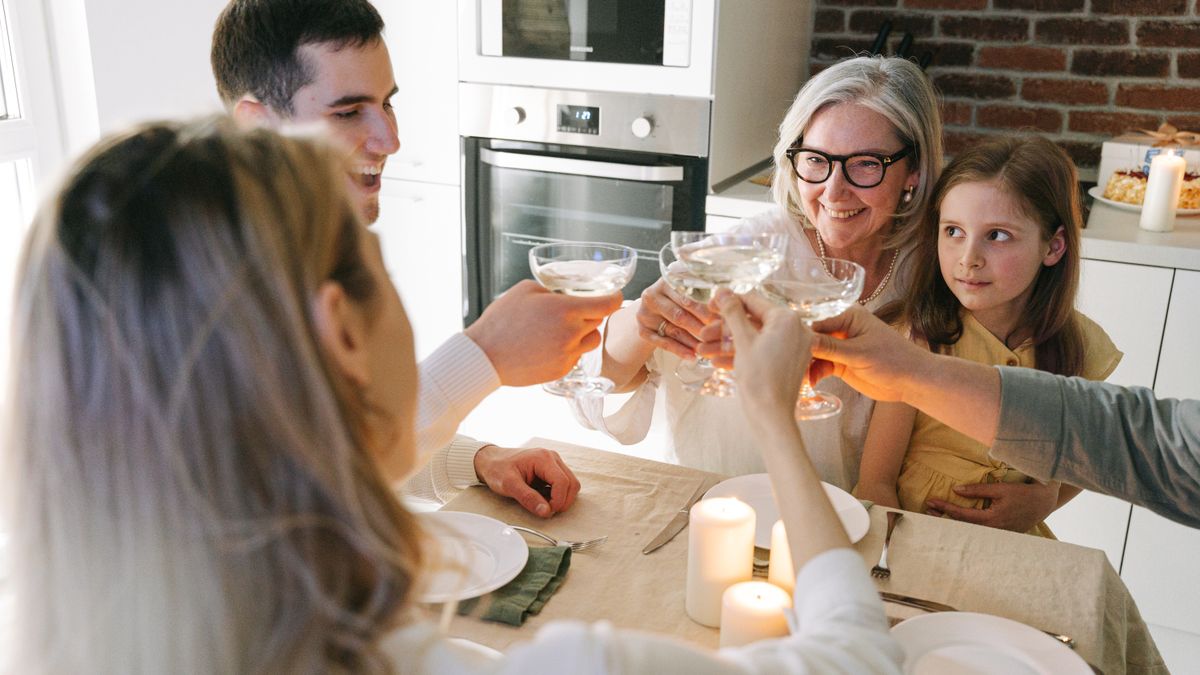 Comment instaurer un rituel de gratitude familial quotidien